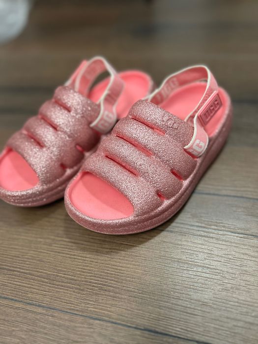 Сандали за момиче
