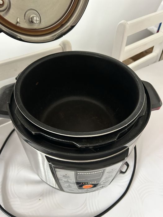 Продается мультиварка