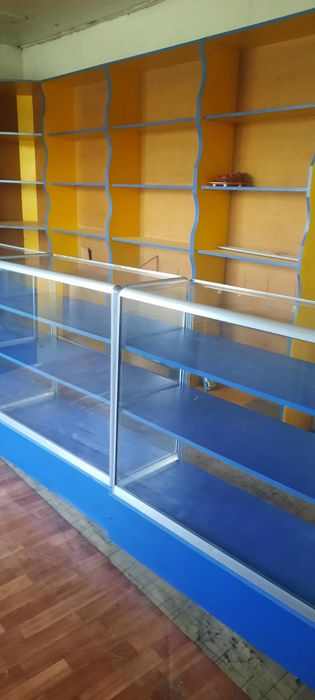 Продам витрину для магазина