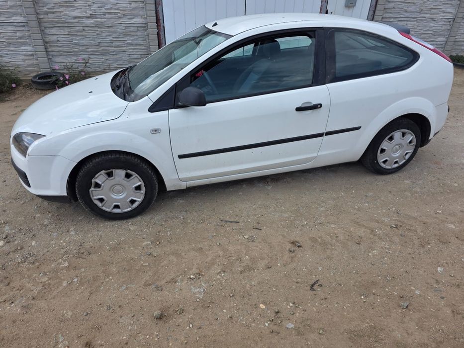Dezmembrez ford focus 2 1.6 tdci