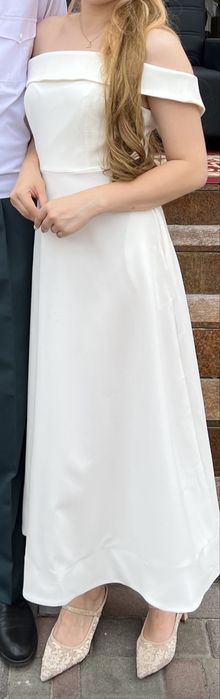 Белое длинное платье