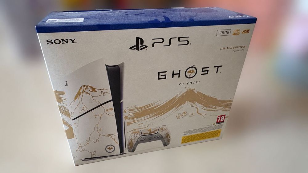 Playstation 5 1ТБ Disc edition - Ghost of Yotei bundle + оригинална кутия + 2 контролера + 3 игри