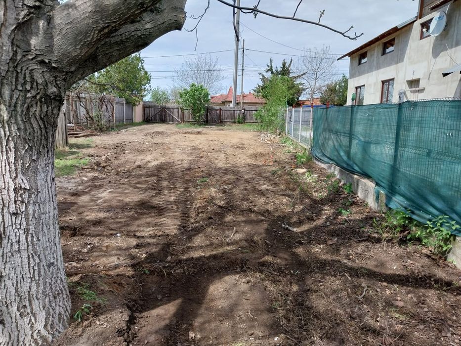 Teren intravilan de vânzare