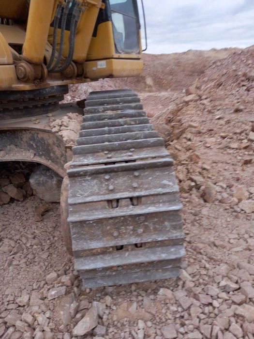 гусеничный экскаватор Комацу