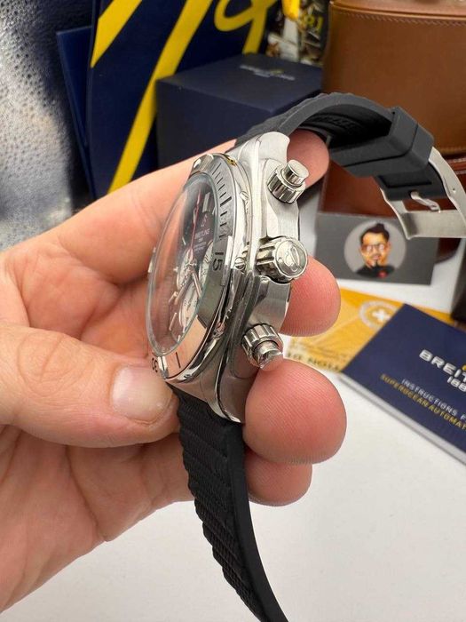 breitling chronomat b01 b