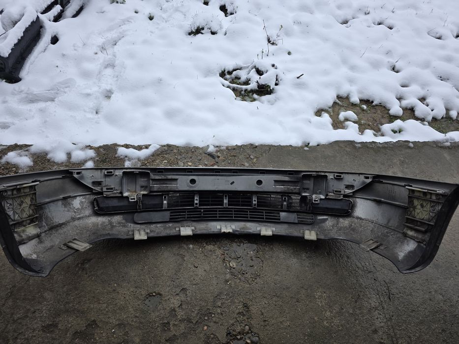 Передний бампер Ауди 100 С4 кузов.Оригинал.