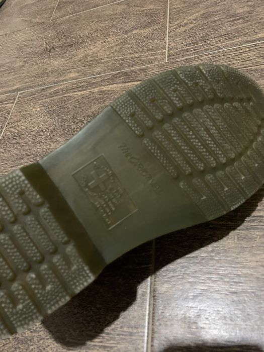 Продаются ботинки осень-весна.