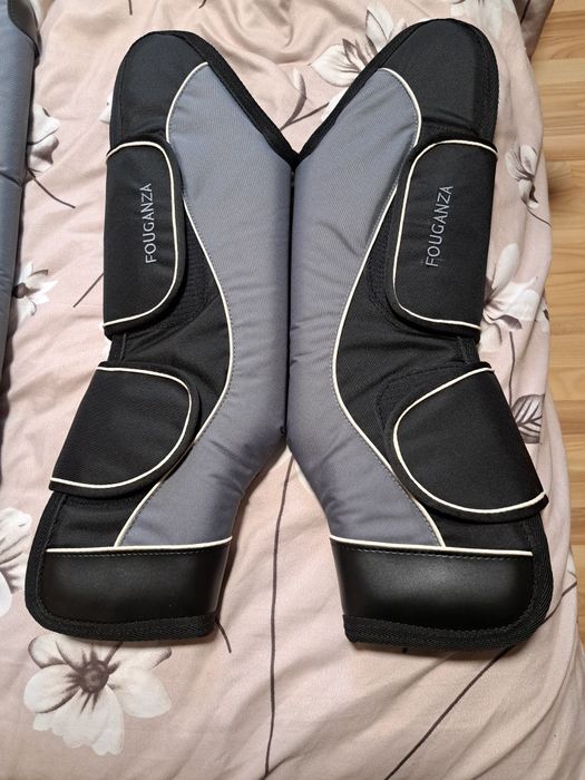 Транспортни гамаши за кон .