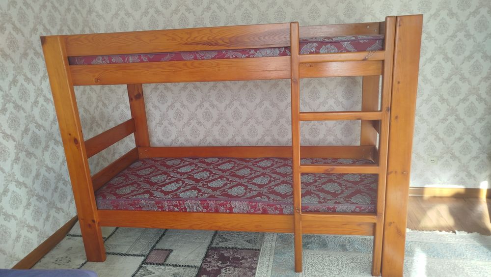 Продам двухъярусную кровать