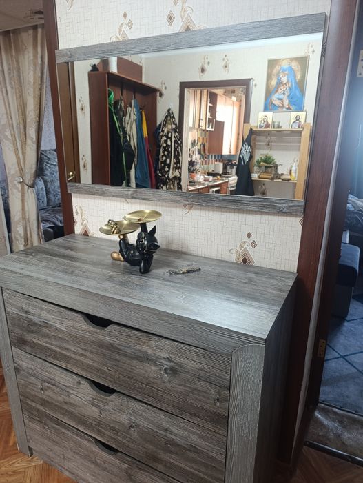 Продам спальный гарнитур