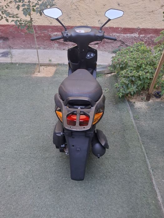 150cc skuter yengidek turuptu