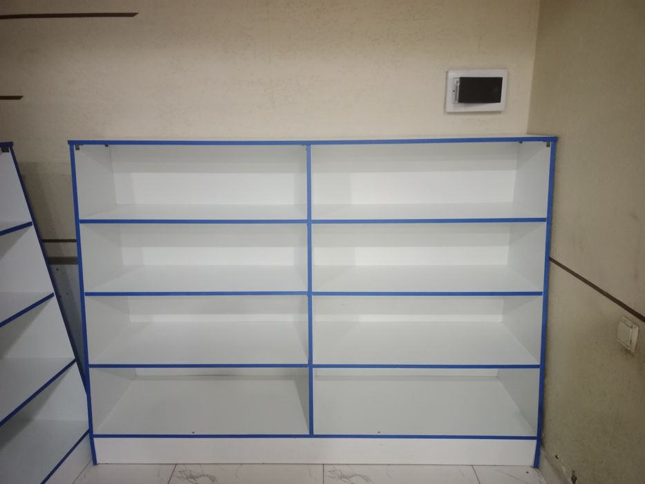 Продам витрину в магазин