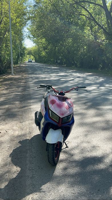 Продам скутер м8