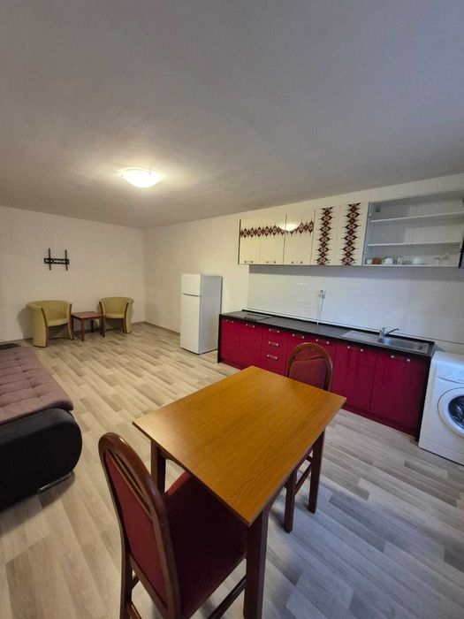 Inchiriez apartament cu 2 camere, Brasov, zona centrala