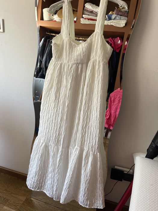 Vand lot rochite in stare perfecta 3 din ele sunt de la zara