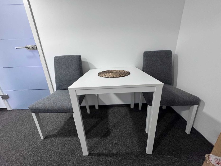 Masa Extensibila si Scaune IKEA – Impecabil