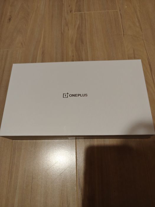 Borseta OnePlus noua