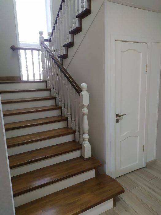 Лестницы деревянные