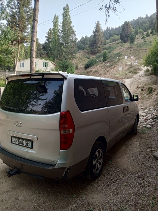 Hyundai Grand Starex