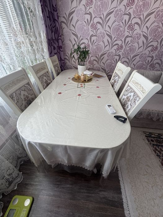 Продам гостевой стол