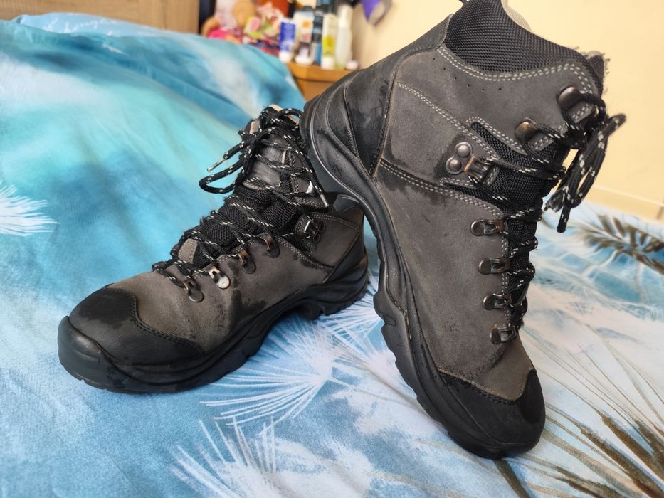 Обувки "Adidas" cloudfoam р.44,5 цена 70лв; Обувки планин., р.40лв.