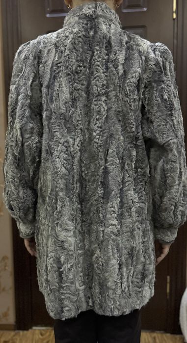 Шуба каракуль, натуральная шуба из италии.