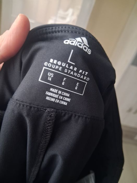 Adidas оригинална ПОЛА
