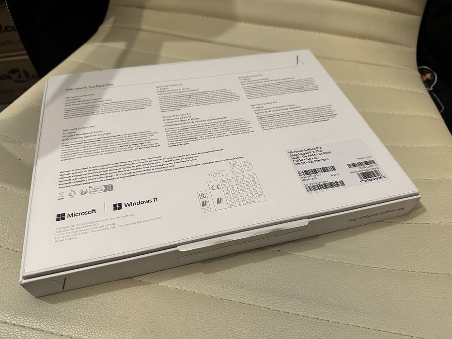 Tableta Microsoft Surface Pro Copilot+ PC (11th Edition) 13Inci