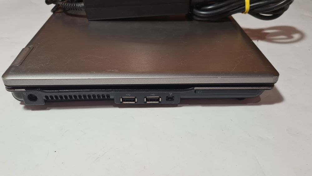Лаптоп HP Compaq 6530b със зарядно