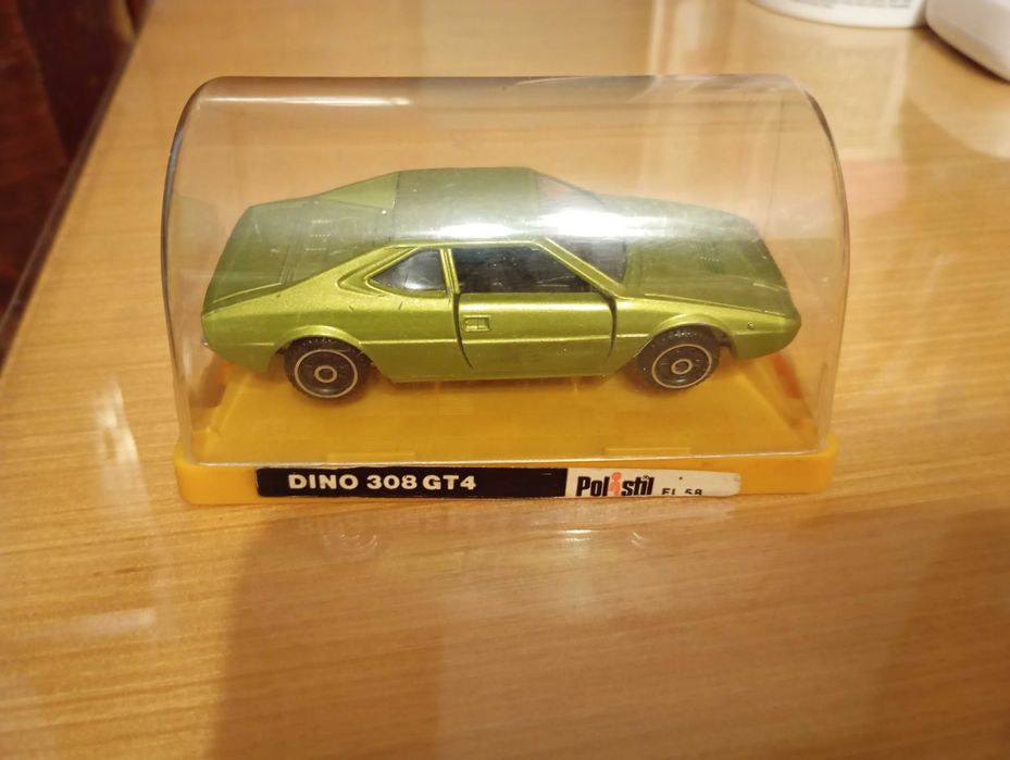 Ferrari Dino 308 GT4 модел 1:43