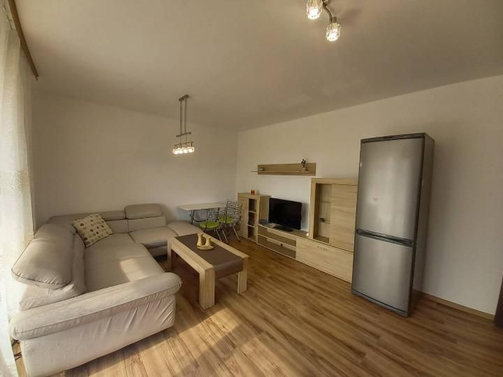 Дава се под наем Двустаен апартамент в Пловдив, Кършияка - 65 кв.м за 434 € - Снимка #1