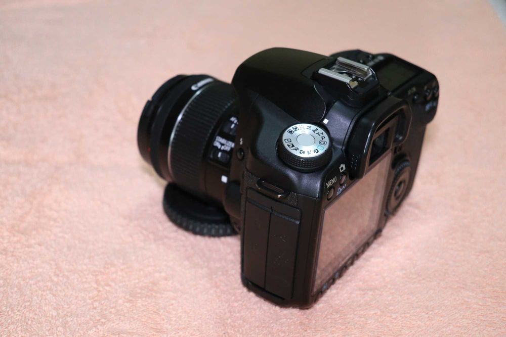 Продаётся полупрофессиональный фотоаппарат Canon 50D