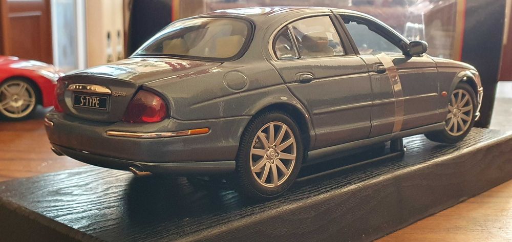 Maisto Jaguar S Type 1/18 Special Edition минт чисто нов в опаковката