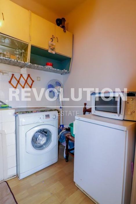 Дава се под наем Едностаен апартамент в Варна, ВИНС - 40 кв.м за 200 € - Снимка #4