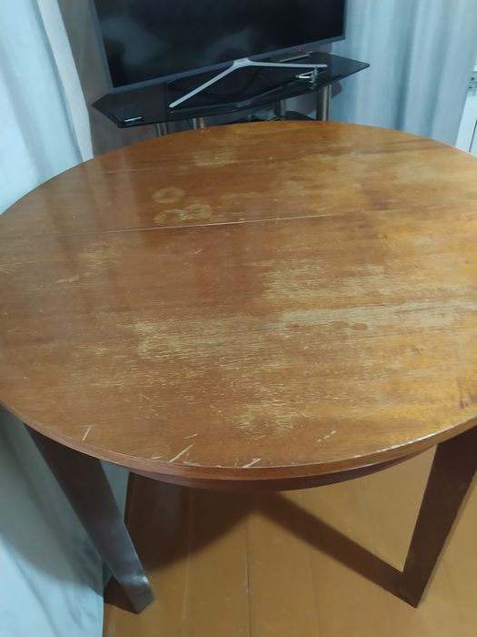 Продам раздвижной  круглый стол, трюмо
