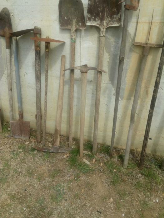 Разпродажба на селско стопански инвентар