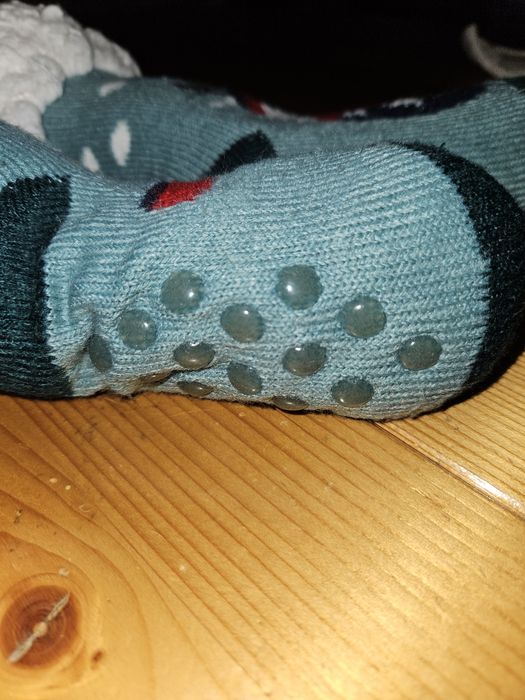 Подарявам детски дрешки