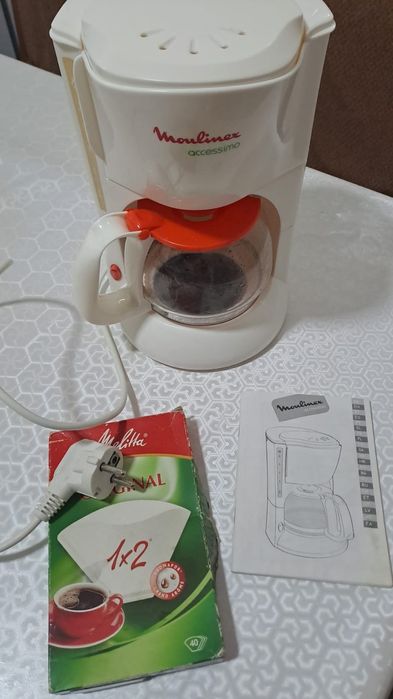 Продам  кофеварку,  состояние новой,  район  Изумруд