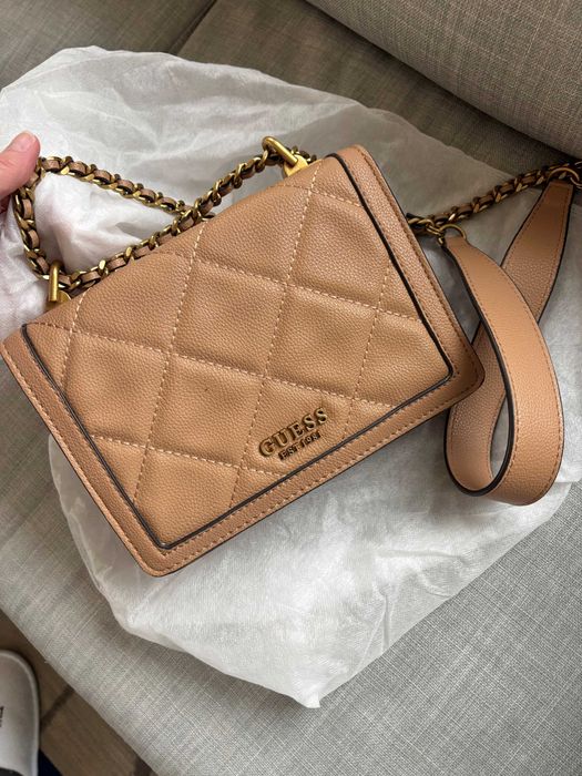 Дамска чанта Guess