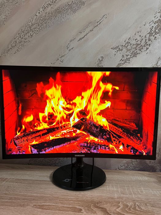 Vand monitor Samsung 72hz,curbat,full hd ,24inch,ca nou