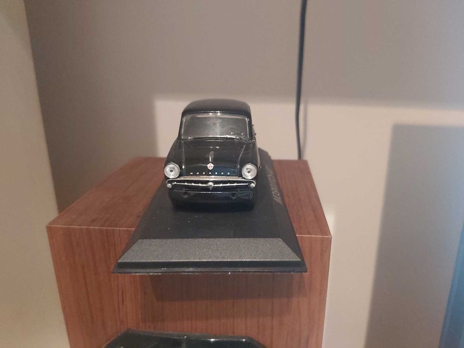 Moskvitch 407 - Macheta metal din colectia Masini de Legenda 1:43
