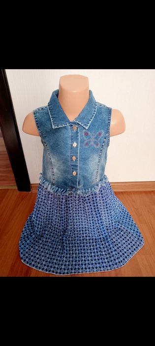 Детские кофты и платья на девочку