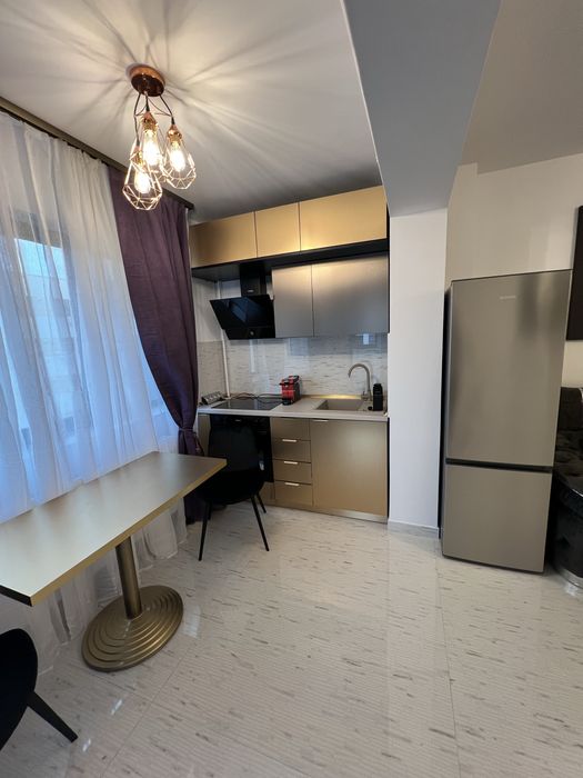 Proprietar inchiriez apartament nou, 2 camere ,mobilat , 15 min Unirii
