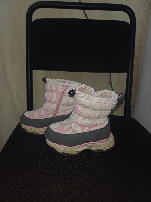 Продам детские сапоги