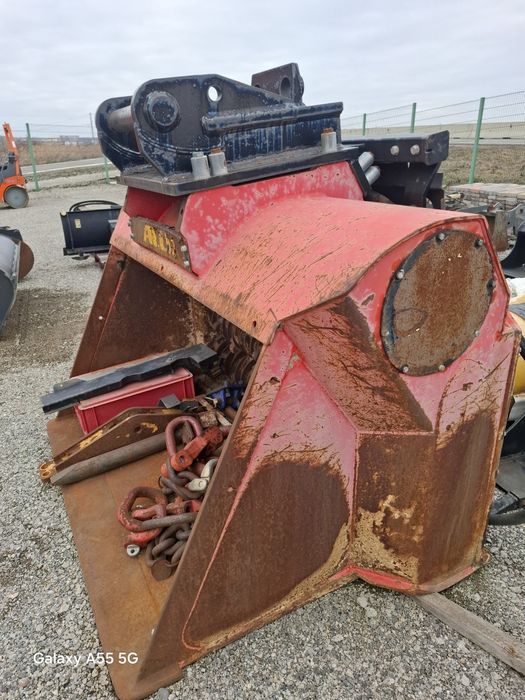 Cupă concasor marca ALLU