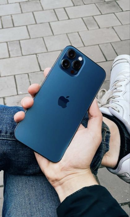 Iphone 12 pro garantiyasi bor