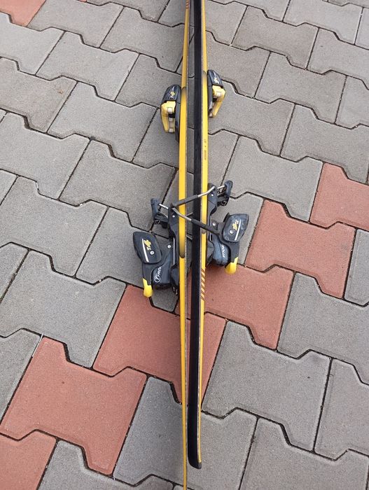 Schiuri Elan perfecta condiție