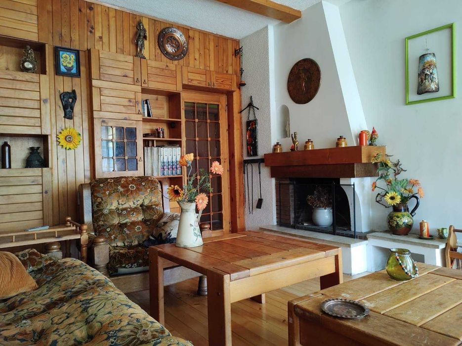 Дава се под наем Тристаен апартамент в Пловдив, Център - 100 кв.м за 365 € - Снимка #1