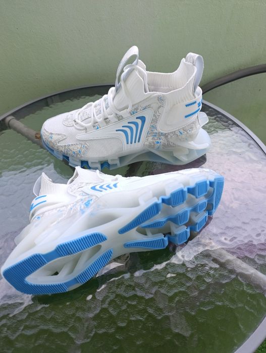 Продавам маратонки