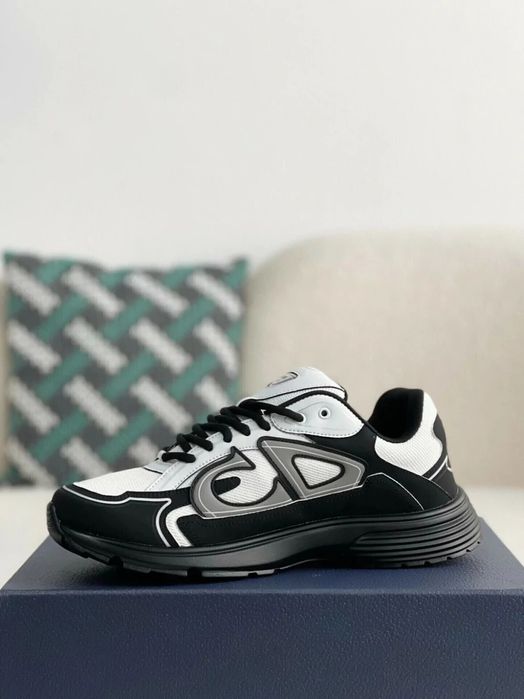 CD B30 / Light Grey / Black / Brown